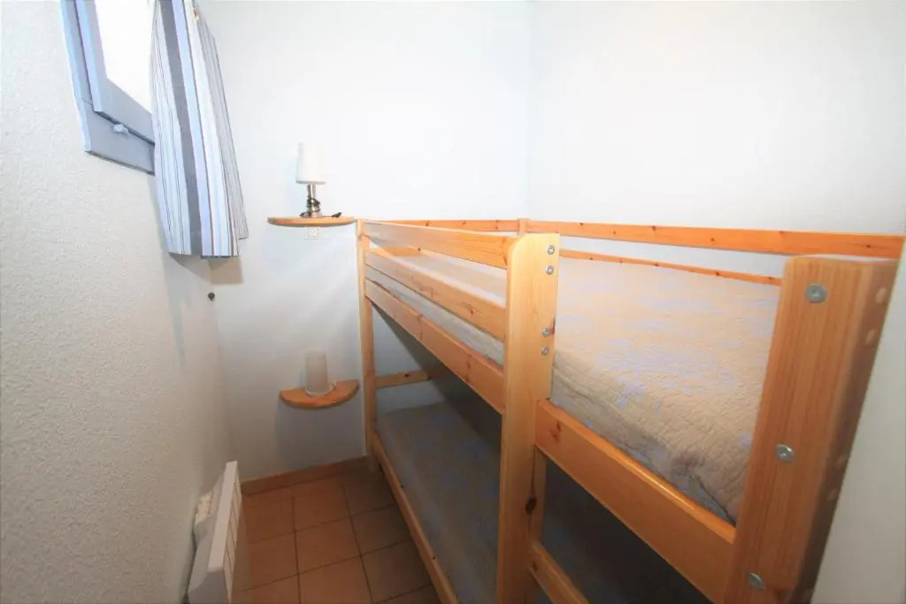CAPESTANG - Studio cabine 4 pers proche de la plage et parking