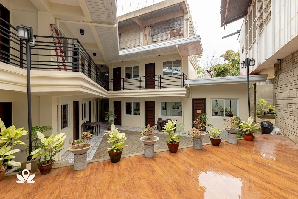 Happy Grey Hotel Vigan