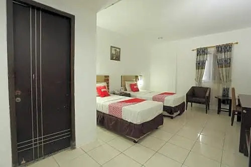 OYO 1724 Hotel Sembilan Sembilan