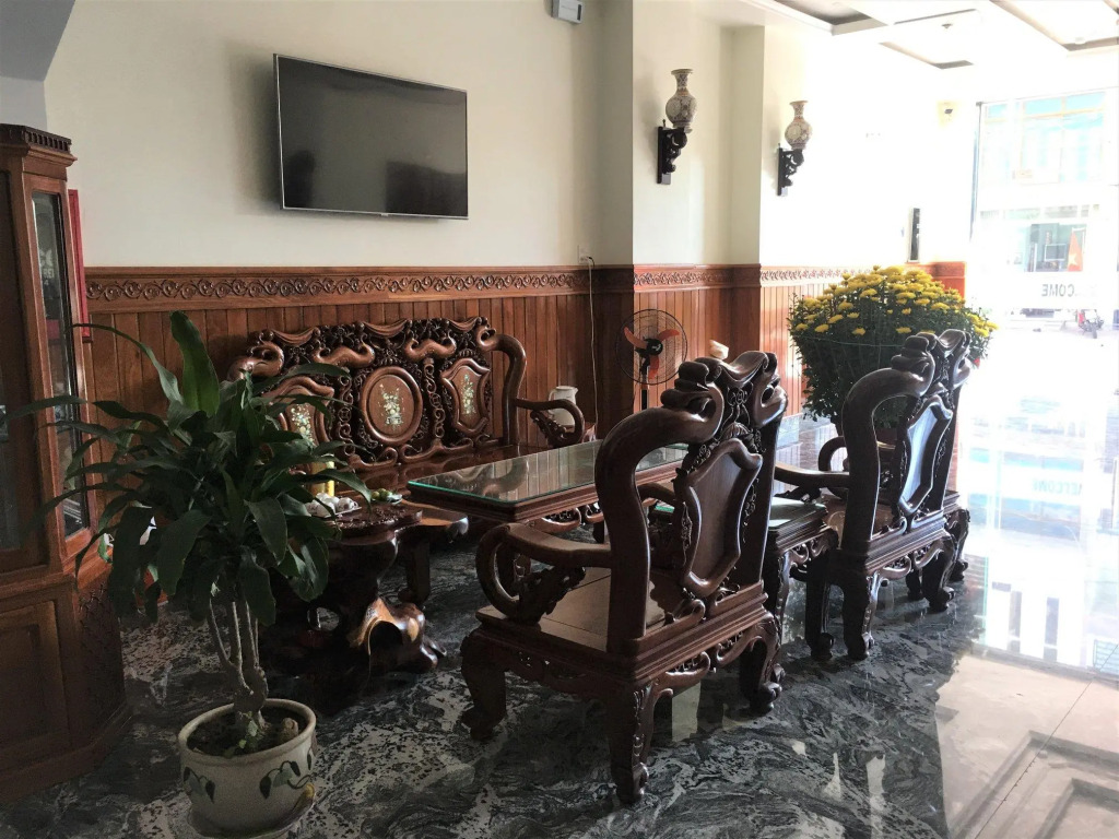 NHAT TAN HOTEL
