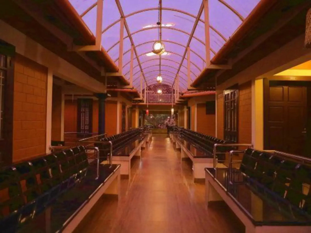 Dahlia Beach Resort