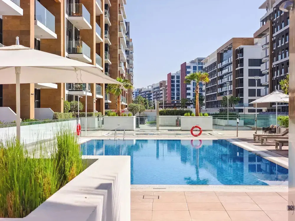 Relaxing Studio Retreat in Vibrant Meydan City,