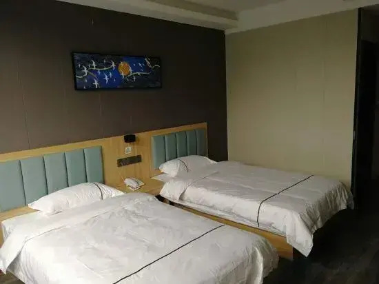 Lutong Hotel Luhe Road