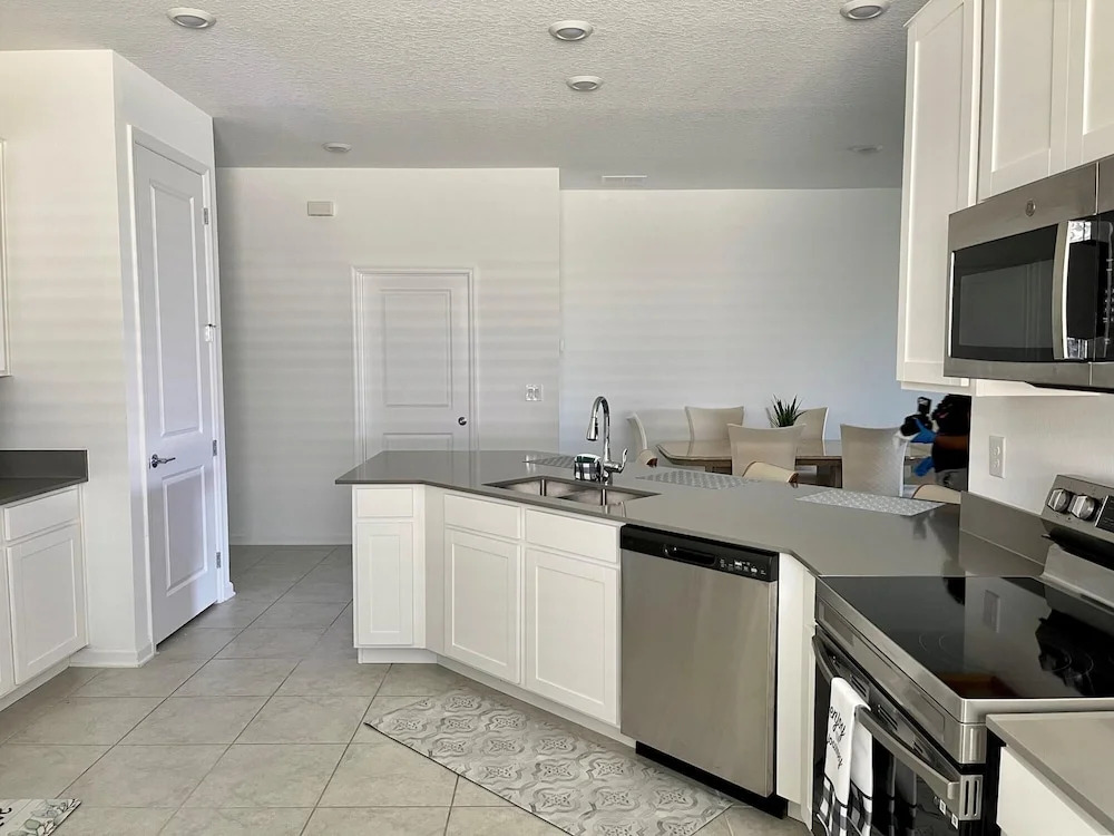Grand Family Deluxe 4BD House Near Disney Parks