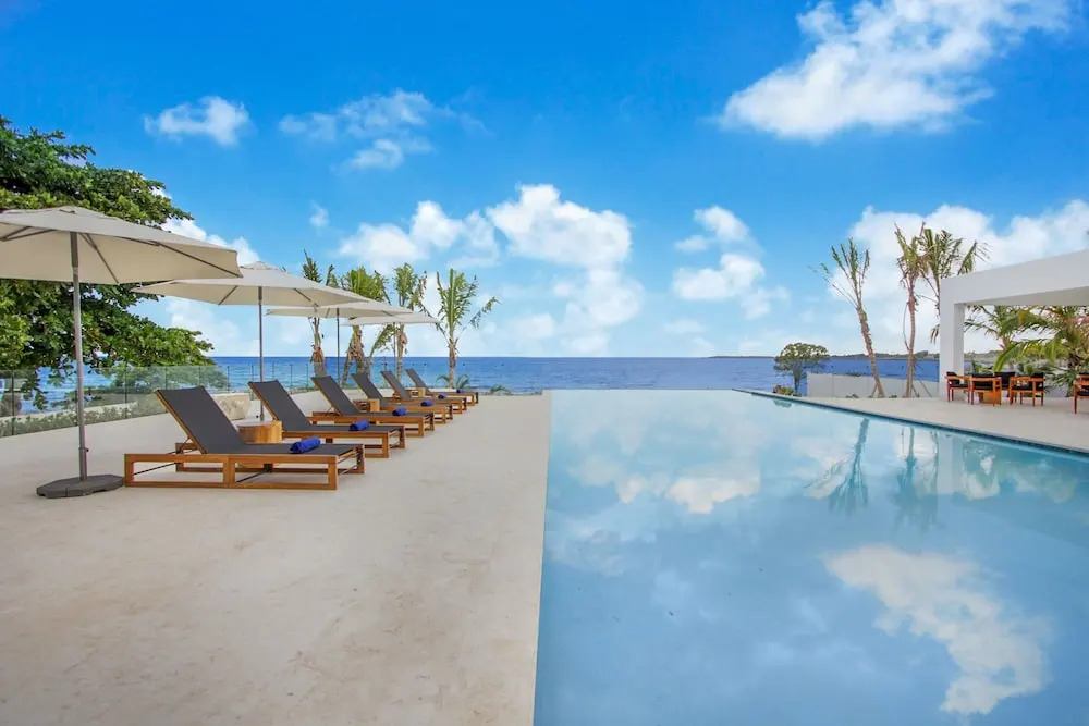 Luxurious 12-bedroom Oceanfront Villa With Private Chef Butler Private Beach in Casa de Campo Resort
