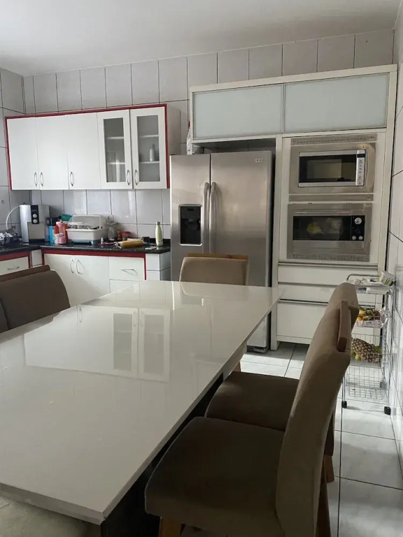 Sobrado - Px JK 5 quartos e 3 suites