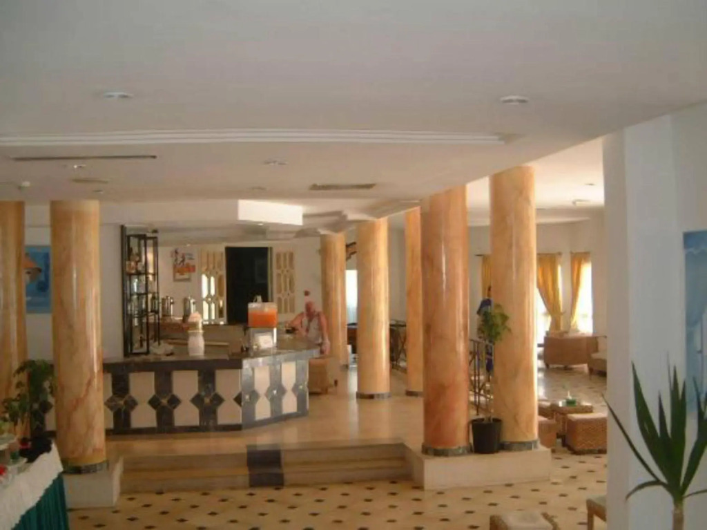 Kinza Hotel