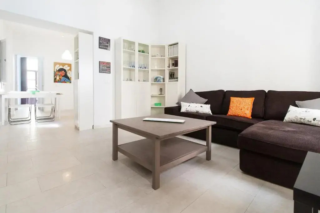 CN PARKING INCLUIDO Apartamento 2D en zona monumental