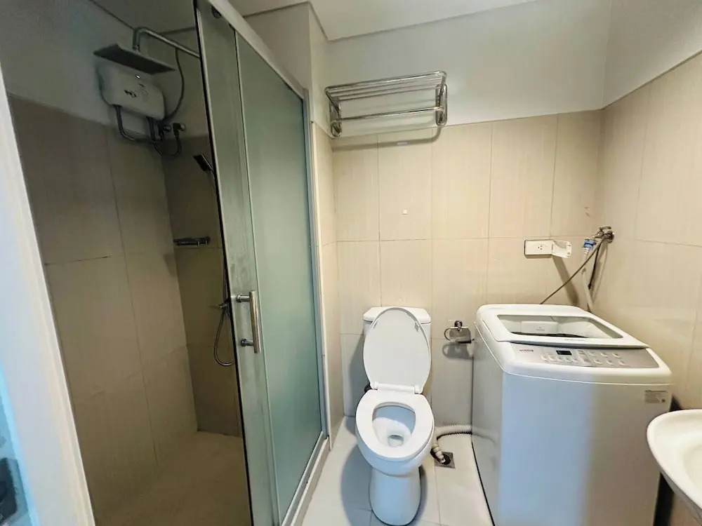Quaint 2BR Connected Apartment in Pasay City - Perfect for Families Front of MOA