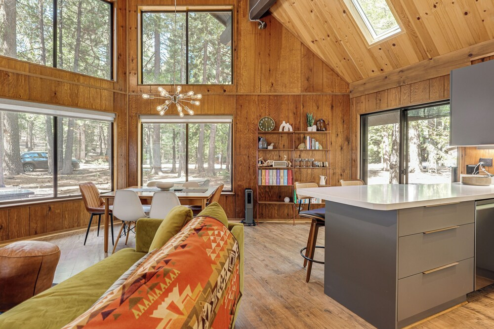 Modern Big Trees Family Cabin w/ Full Amenities
