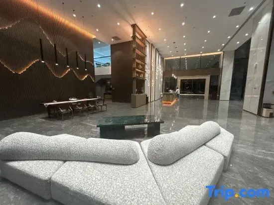 Haiyi International Hotel Huaiji
