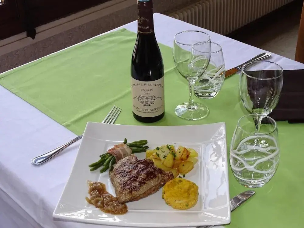Hôtel Restaurant Le Cheval Blanc