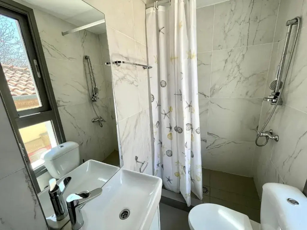 Iris D6 -Central Suites Perikleous 53