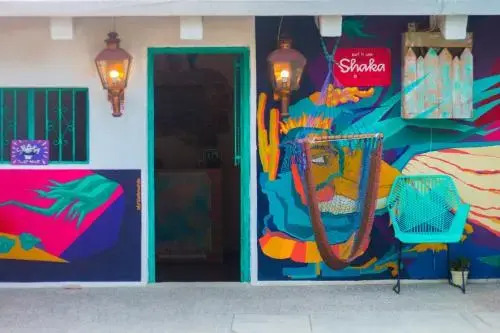 Shaka Surf House - Hostel