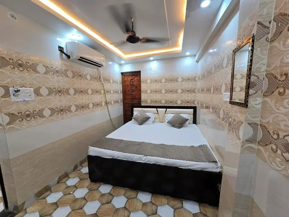 Shri Bhagwati Palace