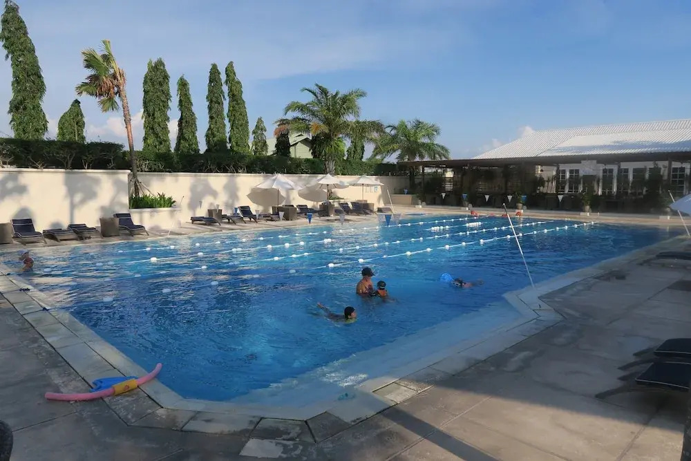 Echo Beach Villa and Apartment