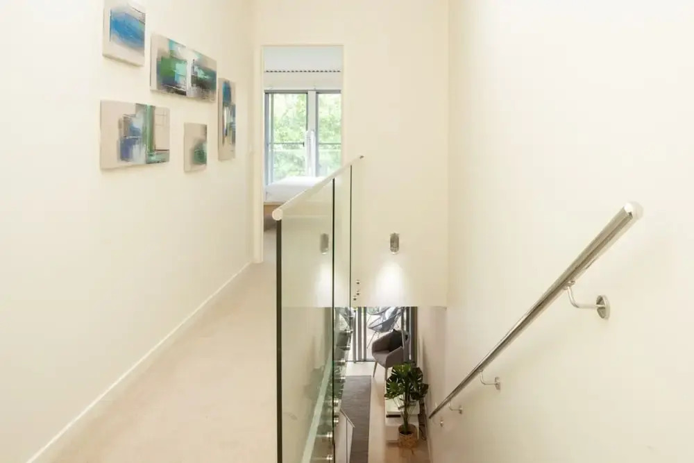 Generous 2-bed Townhouse With A Private Balcony