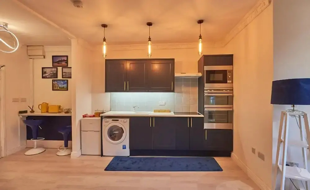 Flat in Kemptown. Road Opposite to Beach