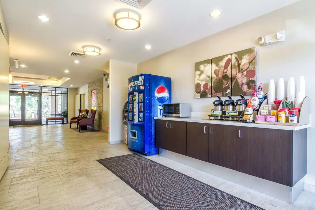 Red Roof Inn PLUS+ Tempe - Phoenix Airport