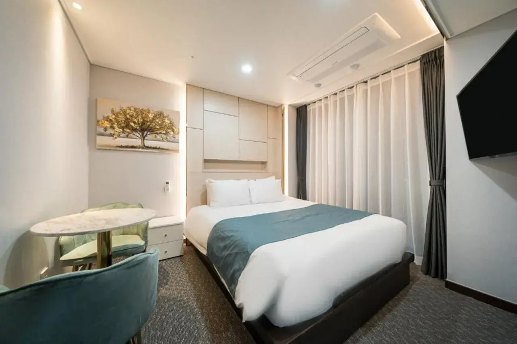 Griffinbay Hotel