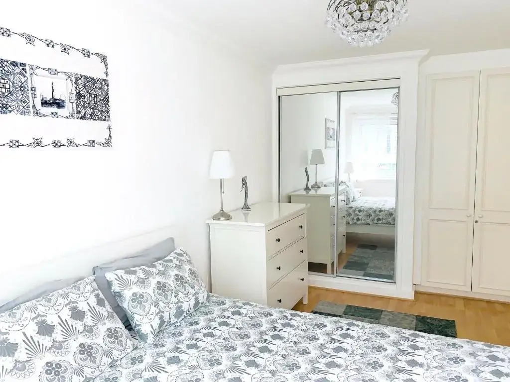 Elegant Fitzrovia 2-bed w Wifi: Close to Oxford Street W1