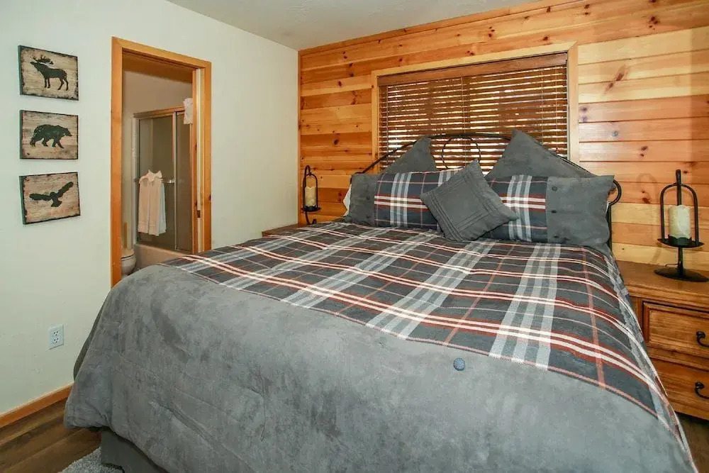 Catalina Creekside Cabin