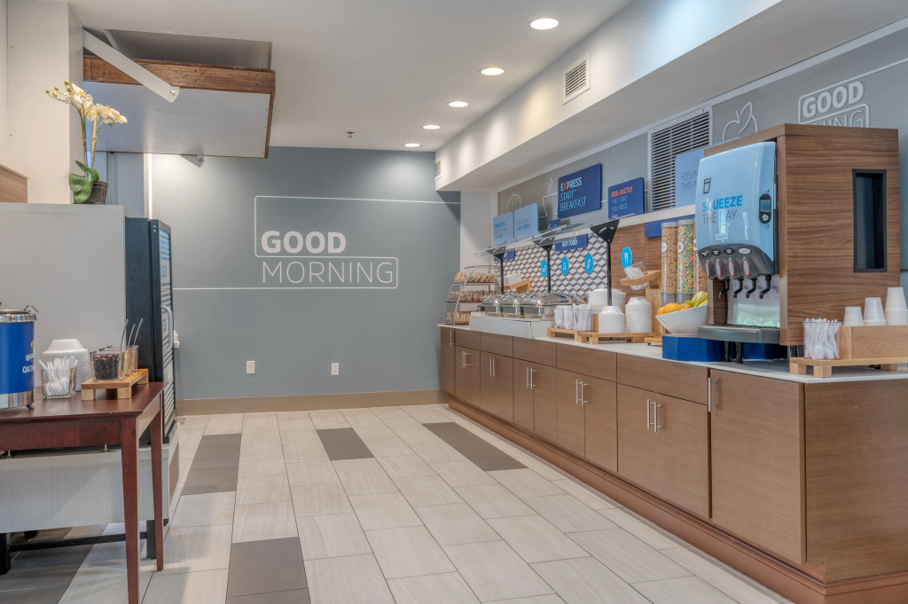 Holiday Inn Express Hotel & Suites Thornburg-S. Fredericksburg by IHG
