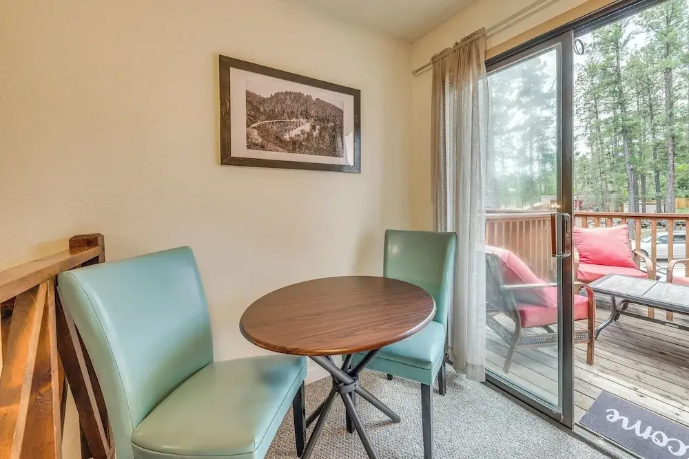Ruidoso Home w/ Balcony ~ 16 Mi to Ski Apache!