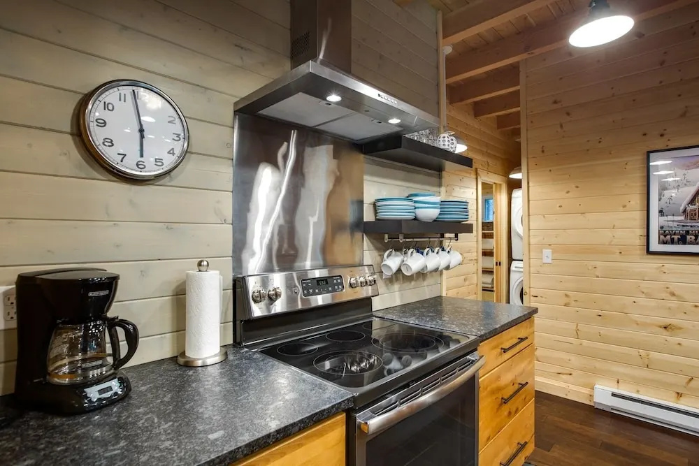 74sl - Pets Ok - Wifi - Bbq - Sleeps 8 2 Bedroom Home by Redawning