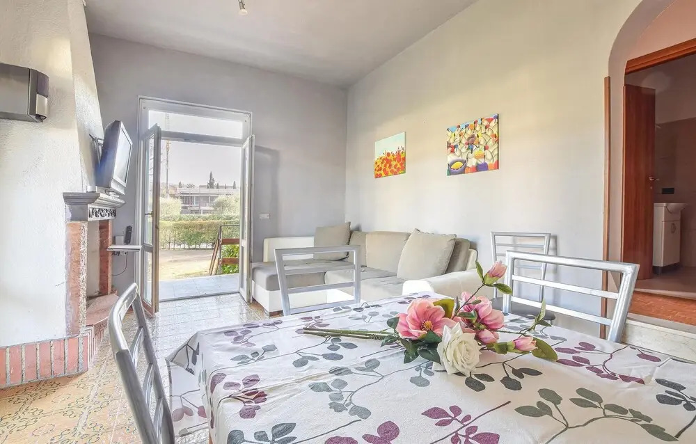 Amazing Home in Manerba del Garda With 2 Bedrooms and Wifi