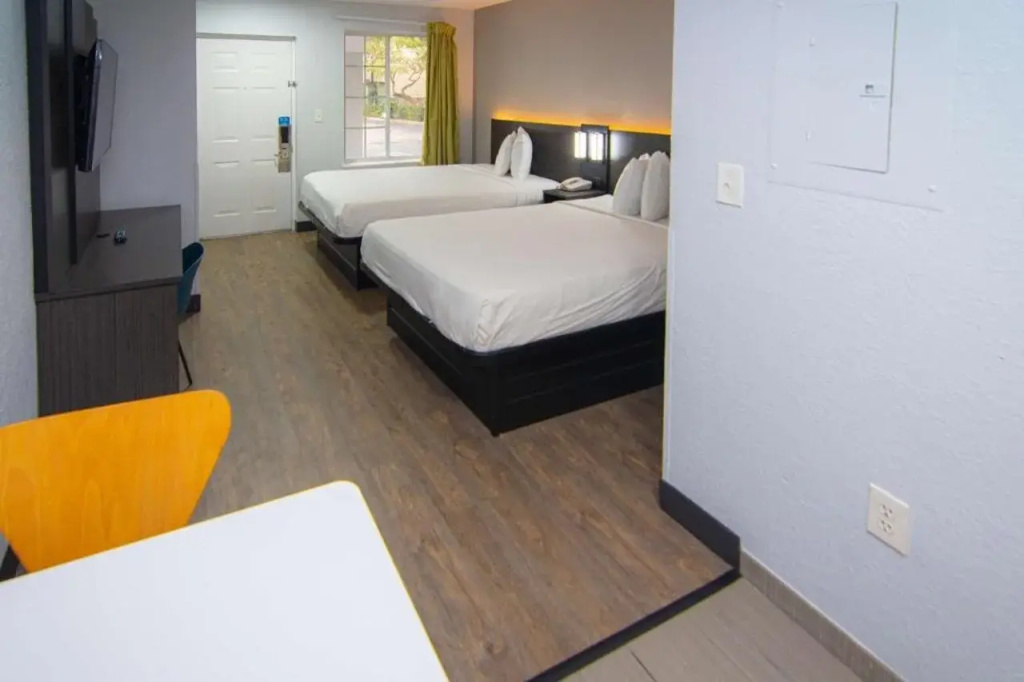 Studio 6 Extended Stay - Coral Springs, FL - Fort  Lauderdale