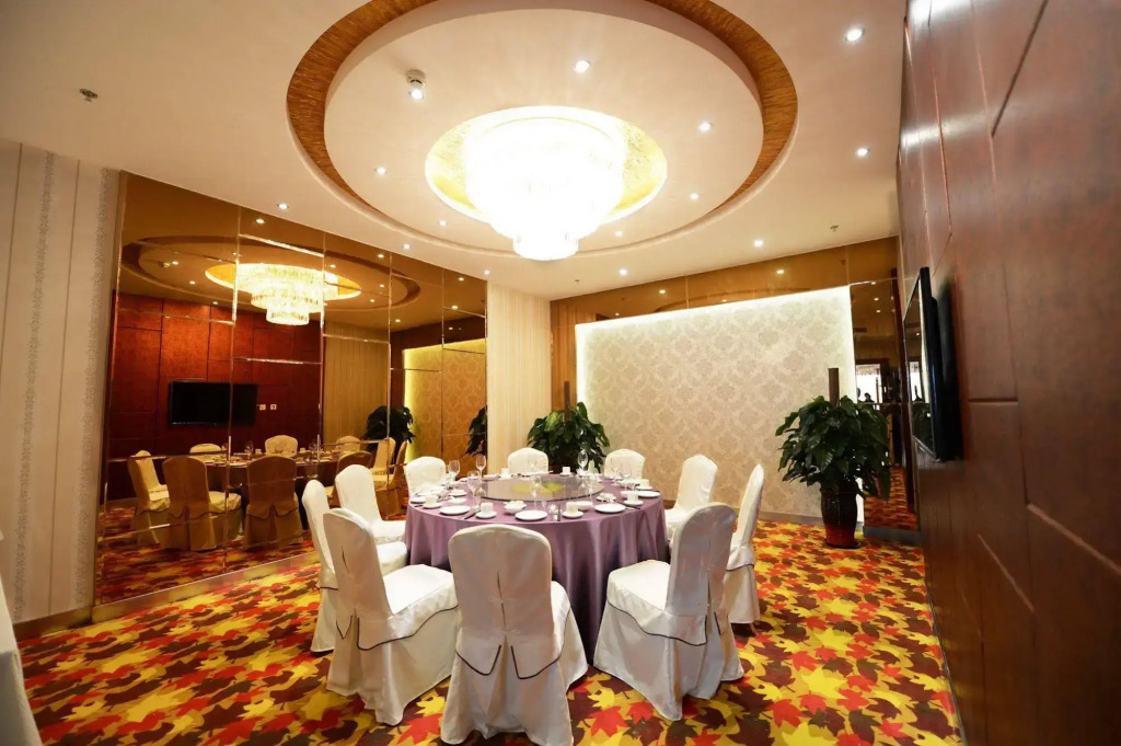 Fuyong Yulong Hotel
