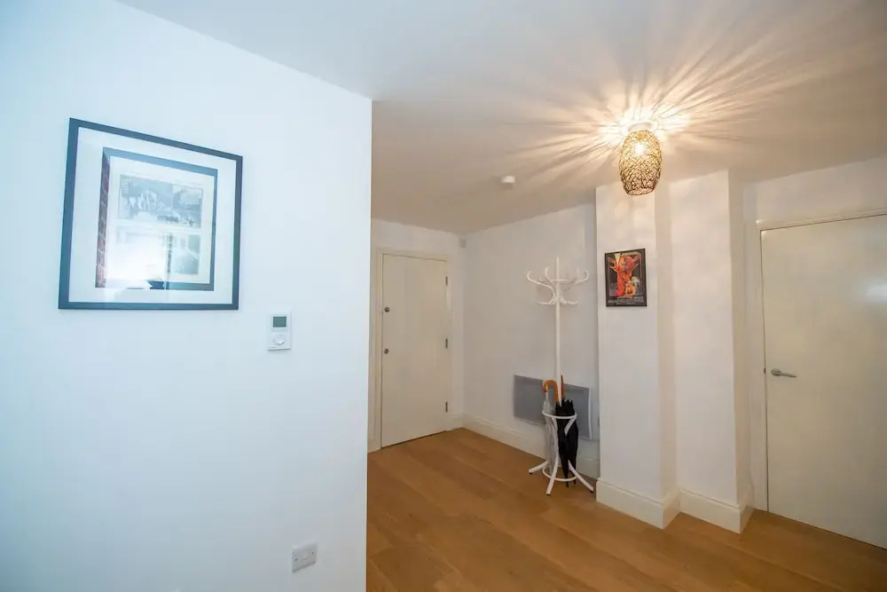 Stylish 93sqm 2 Bed Historical City Centre Flat