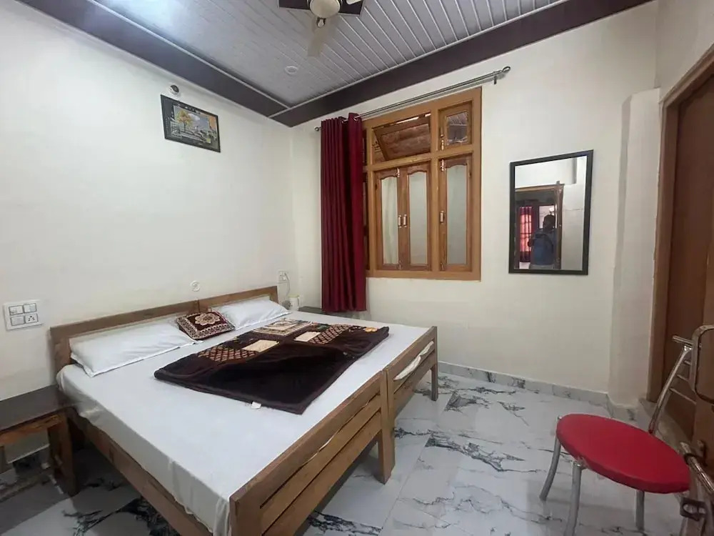Hotel Royal Sainik