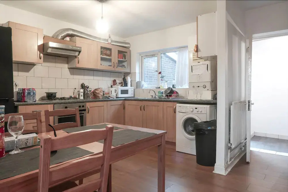 Bazely Street - Deluxe Double Room