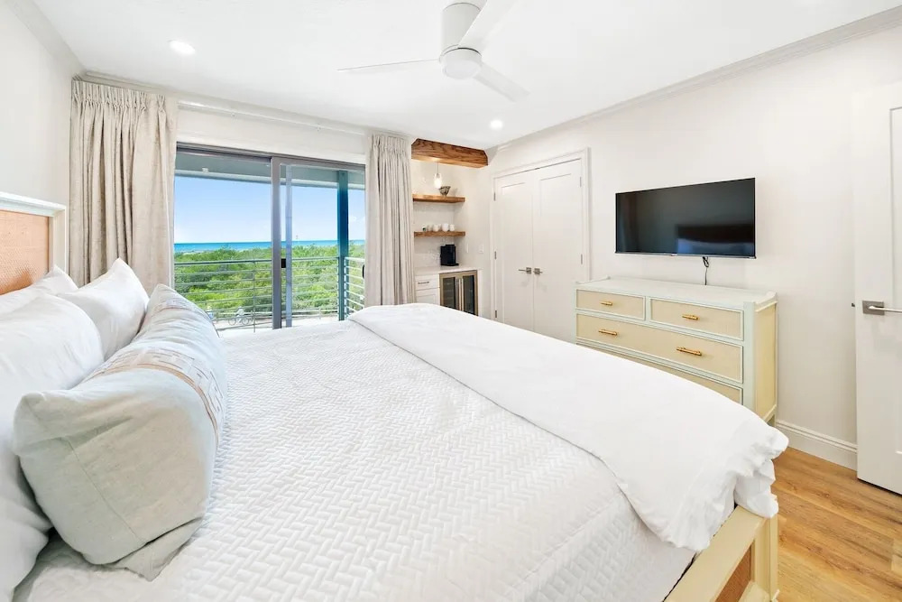 30a Hideaway 2 Bedroom Townhouse by RedAwning