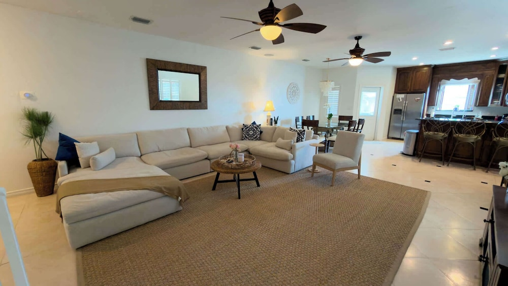 Sunset Bay Views - Private 3 Levels - Rooftop Patio