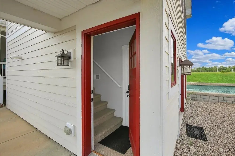Carriage House #2G