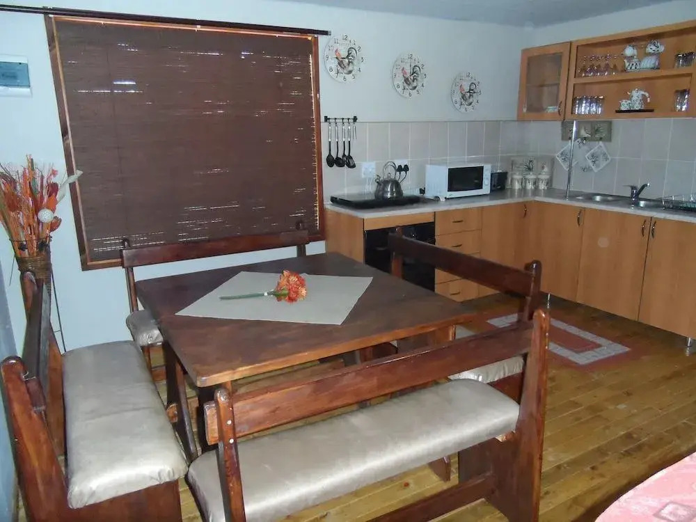 Cherry Lane Self Catering in Bloemfontein Family Apartment for max 8 Guests