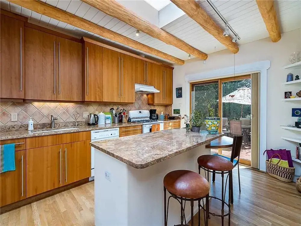 Casa Galleria, 3 Bedrooms, Wifi, Fireplace, Fenced Yard, Sleeps 9