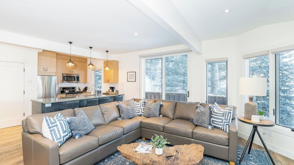 Manitou Riverhouse 115 by Avantstay Spacious Condo in the Centre of Telluride