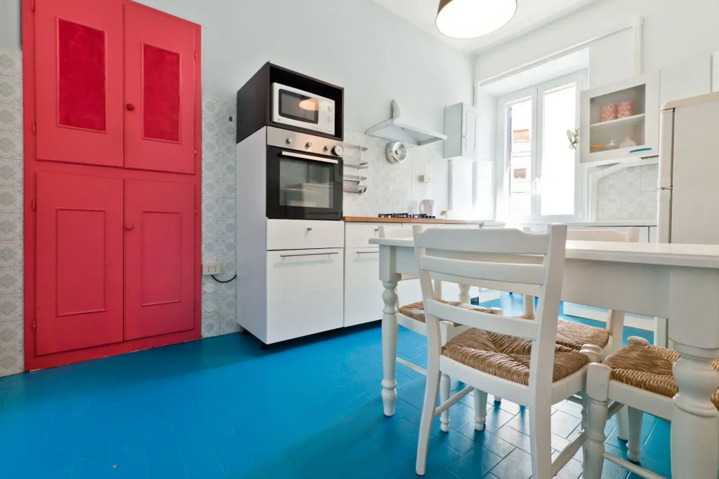 Paola Guest House