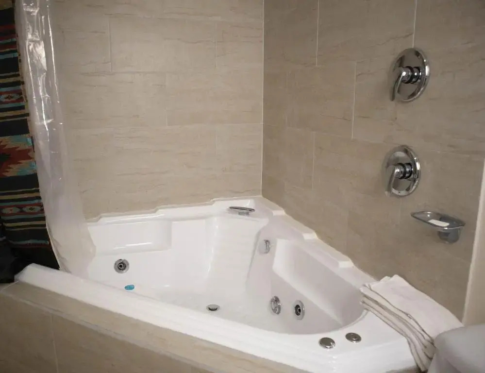 California Comfort & Suites