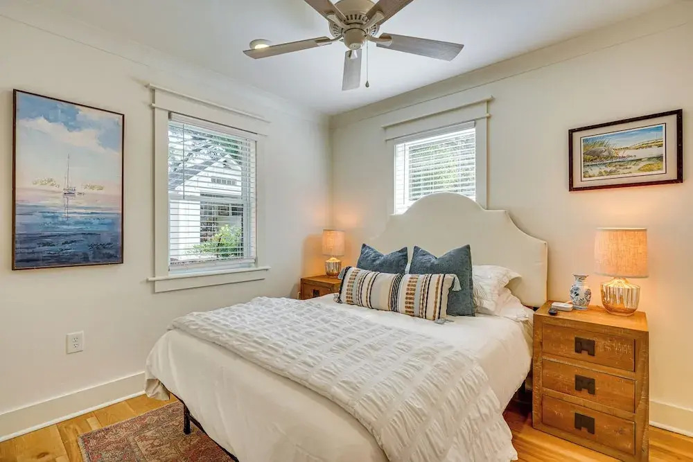Dtwn Retreat w/ Game Room! Walk to Hampton Park