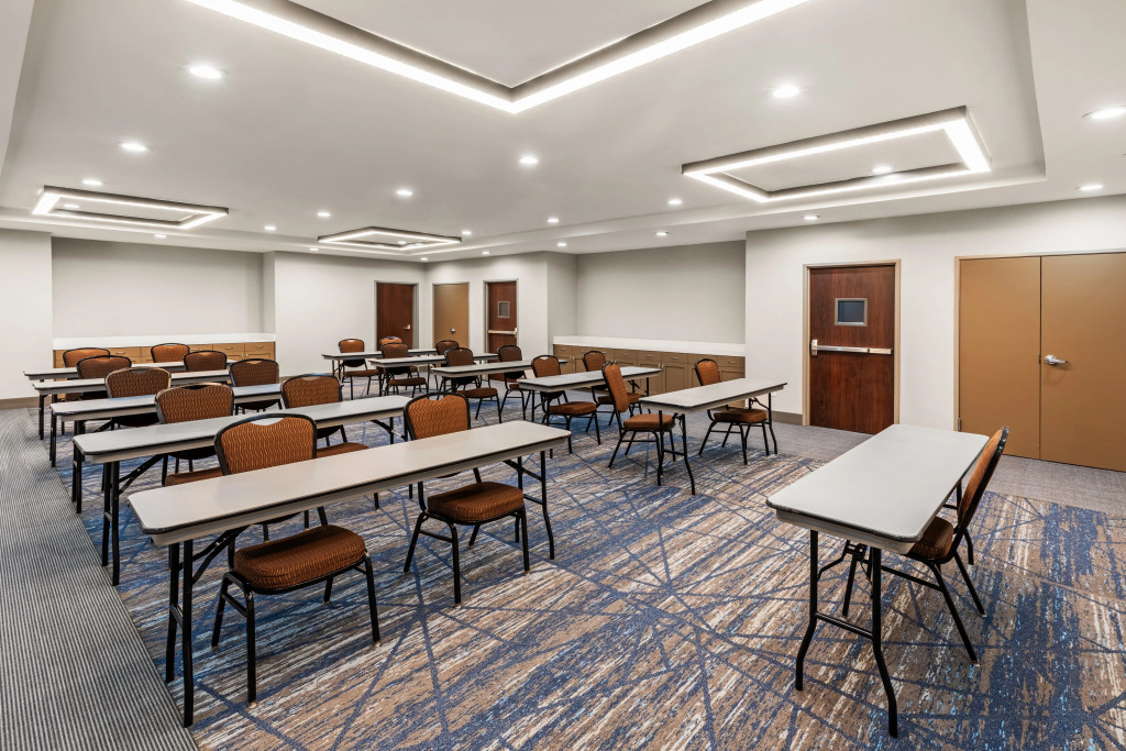 Holiday Inn Express & Suites San Antonio Frost Bank Center by IHG