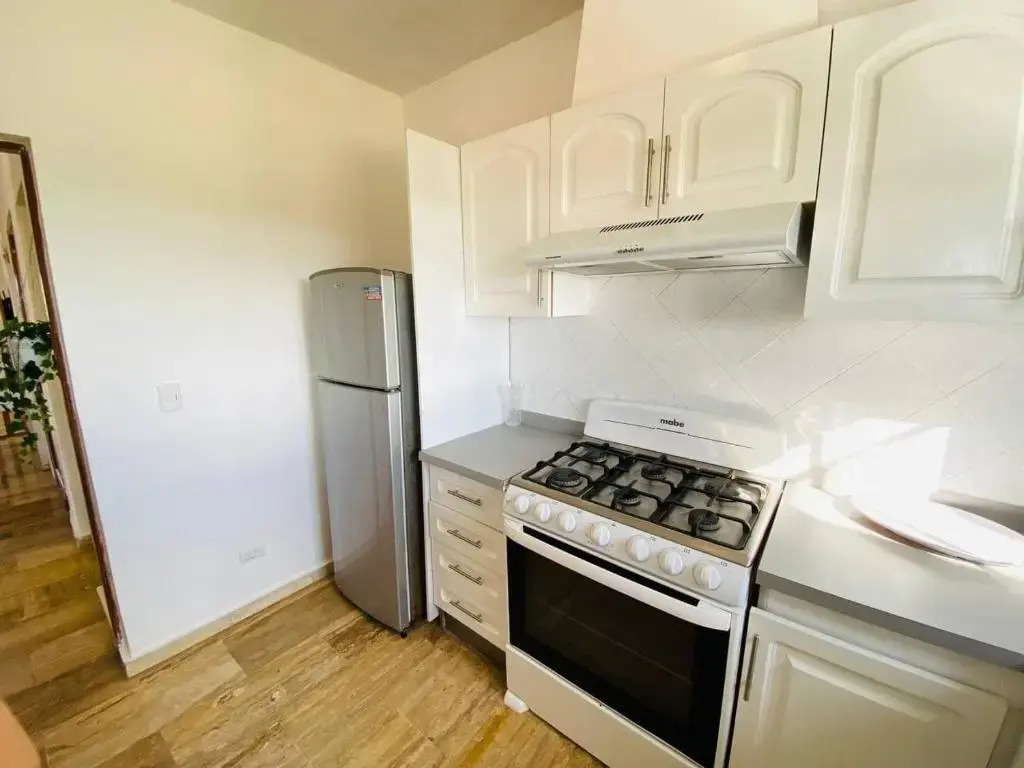 2 Rooms, 4 Beds, Pool, 5min Beach White Sand