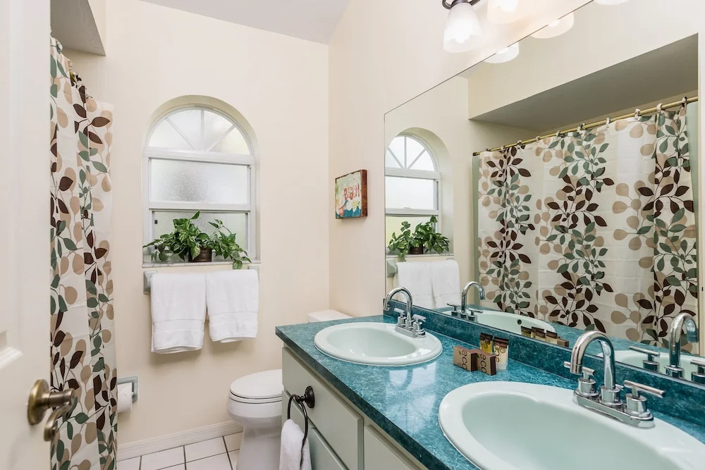 144 Gulf Island Dr Home