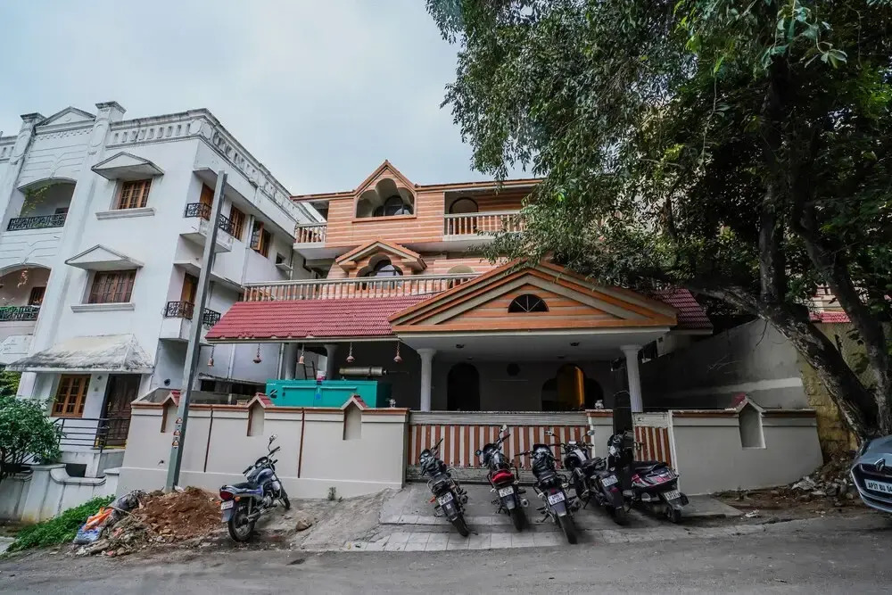 OYO 20025 SilverKey Banjara Hills