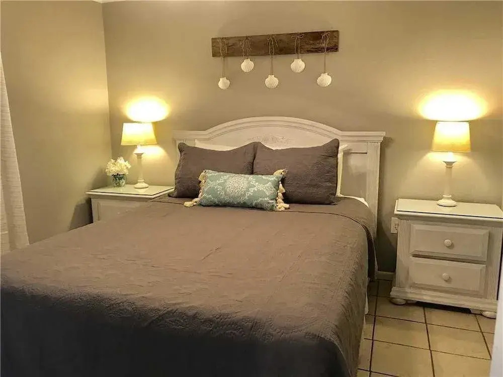 Island Winds West 475 1 Bedroom 1 Bathroom Condo