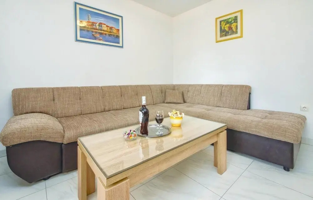 Awesome Home in Mali Rat With Wifi and 1 Bedrooms